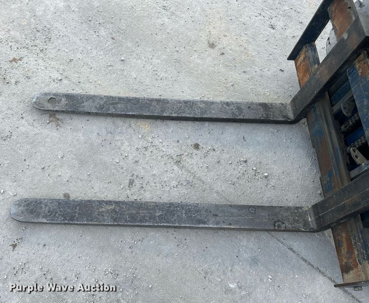 image for item MO9135 Komatsu FG20T-11  forklift