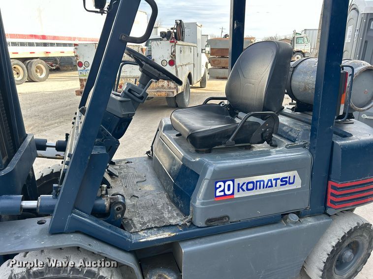 image for item MO9135 Komatsu FG20T-11  forklift