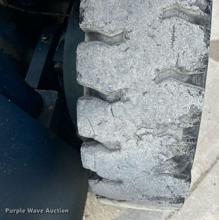 image for item MO9135 Komatsu FG20T-11  forklift