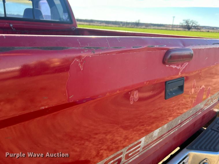 image for item NB9285 1995 Dodge Dakota  Club Cab pickup truck