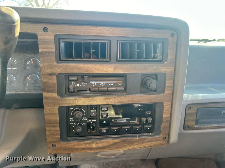 image for item NB9285 1995 Dodge Dakota  Club Cab pickup truck