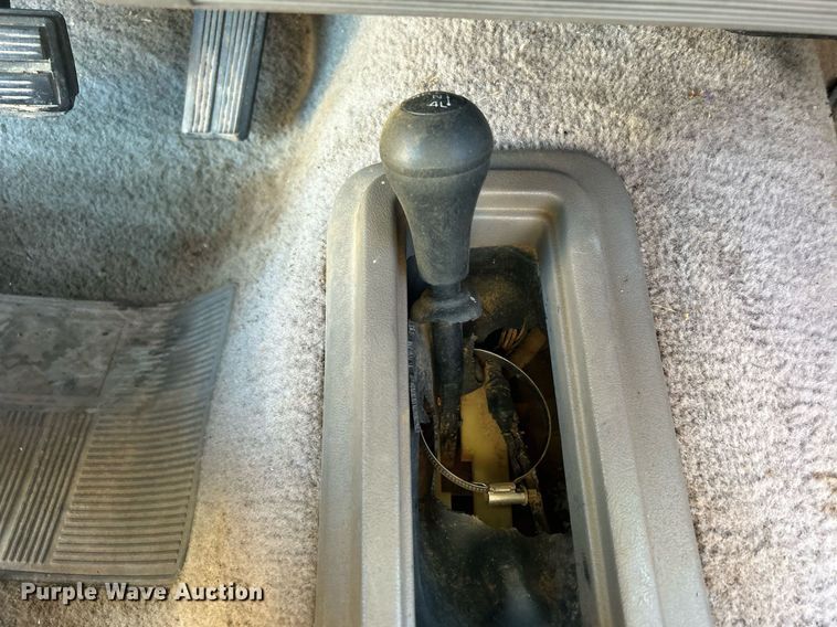 image for item NB9285 1995 Dodge Dakota  Club Cab pickup truck