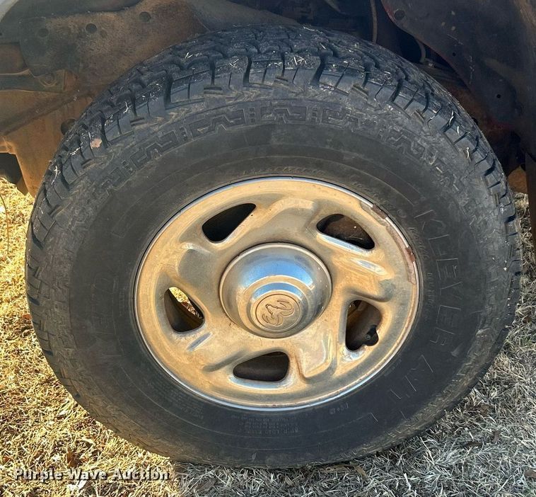 image for item NB9285 1995 Dodge Dakota  Club Cab pickup truck