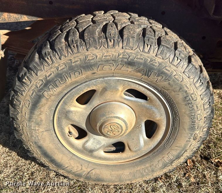 image for item NB9285 1995 Dodge Dakota  Club Cab pickup truck