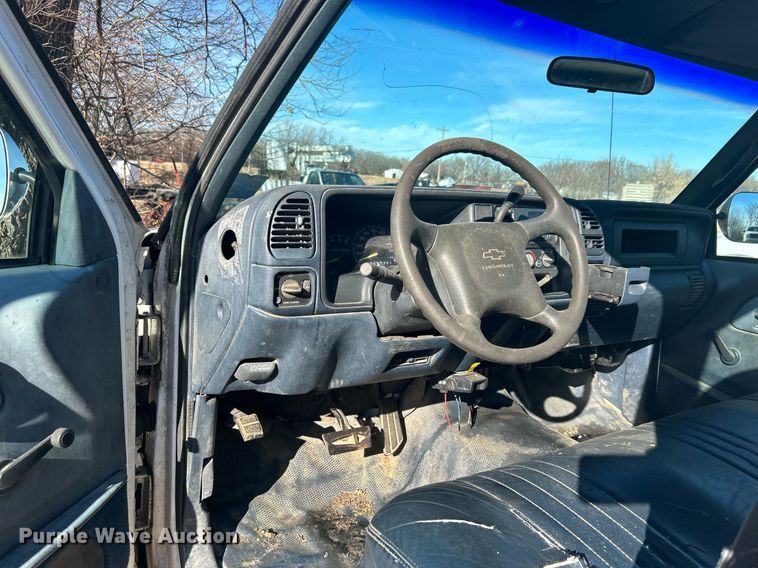 image for item NB9293 1999 Chevrolet C2500  pickup truck