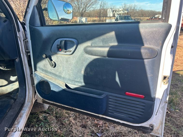 image for item NB9293 1999 Chevrolet C2500  pickup truck