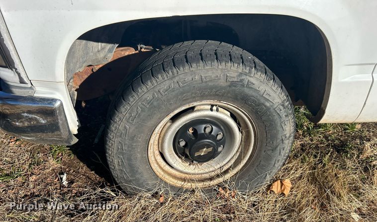 image for item NB9293 1999 Chevrolet C2500  pickup truck