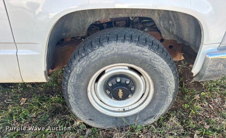 image for item NB9293 1999 Chevrolet C2500  pickup truck