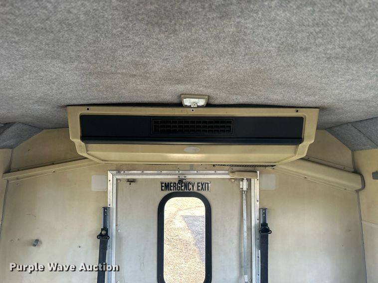 image for item NB9298 1998 Ford E350  shuttle bus