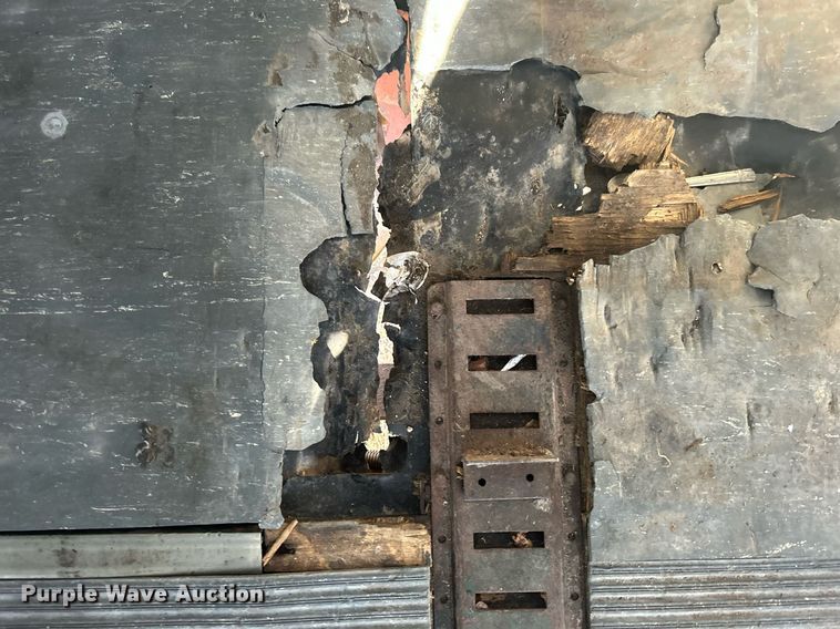 image for item NB9298 1998 Ford E350  shuttle bus