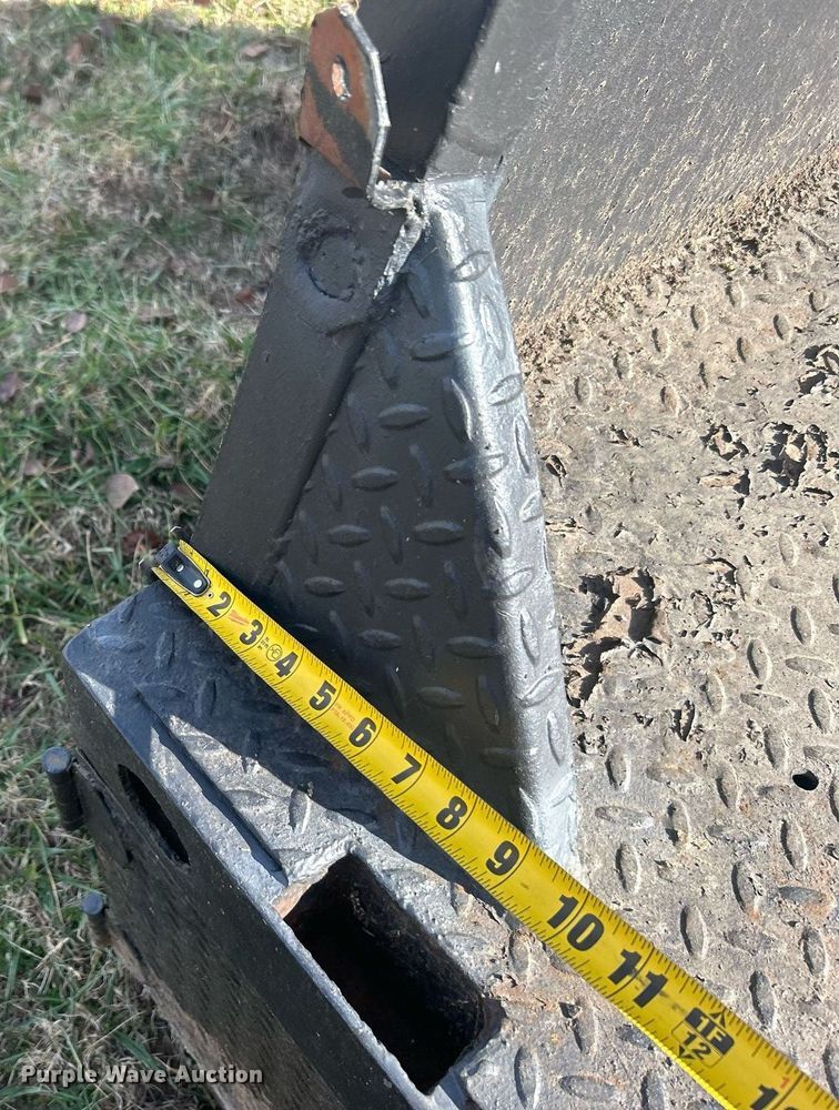 image for item NB9300 Flatbed