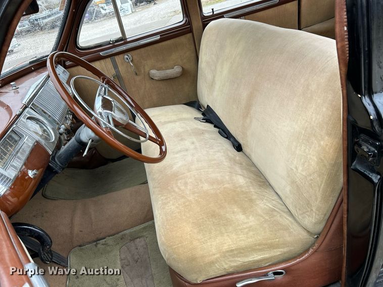 image for item NE9596 1948 Dodge  Sedan