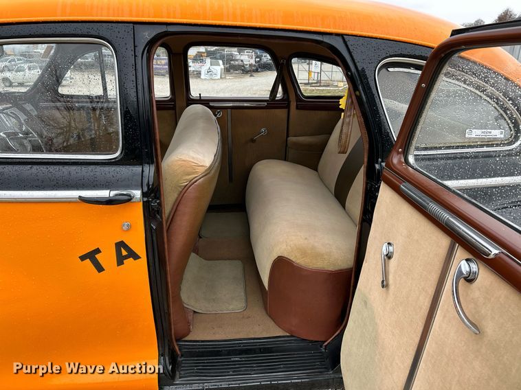 image for item NE9596 1948 Dodge  Sedan