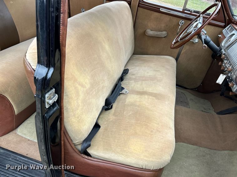 image for item NE9596 1948 Dodge  Sedan