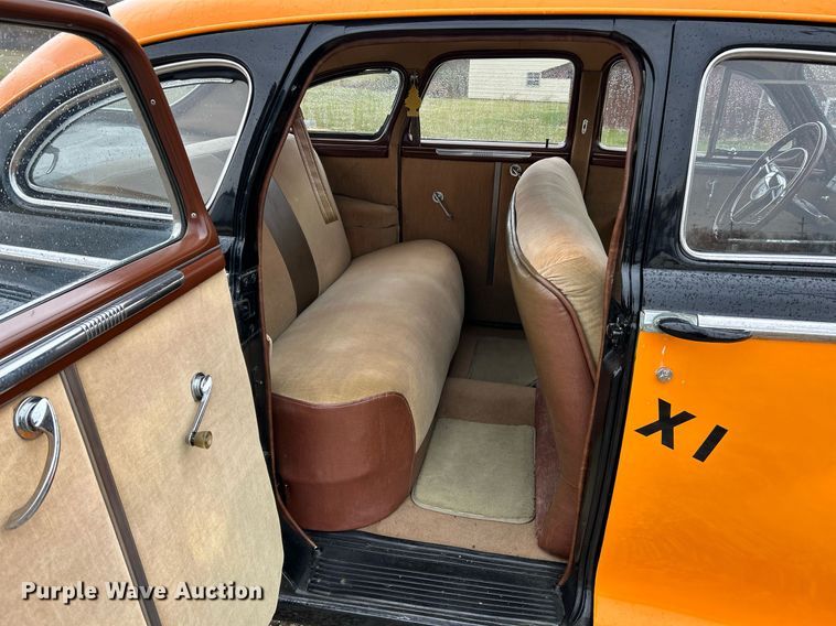 image for item NE9596 1948 Dodge  Sedan