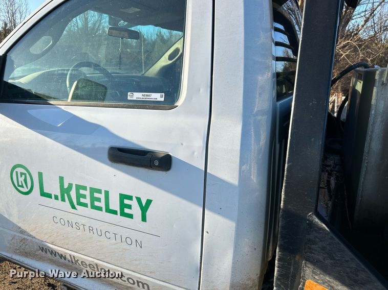 image for item NE9667 2011 Dodge Ram 5500HD  flatbed truck