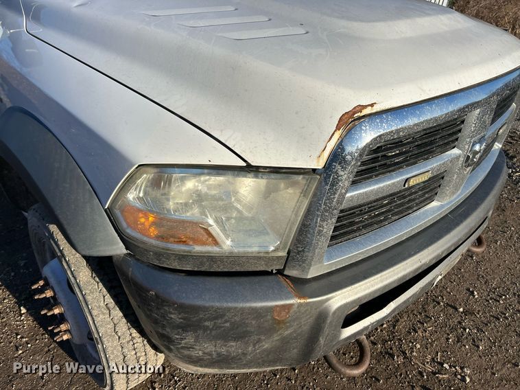 image for item NE9667 2011 Dodge Ram 5500HD  flatbed truck