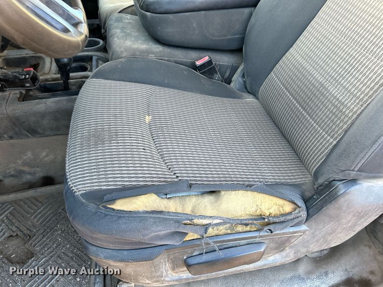 image for item NE9667 2011 Dodge Ram 5500HD  flatbed truck