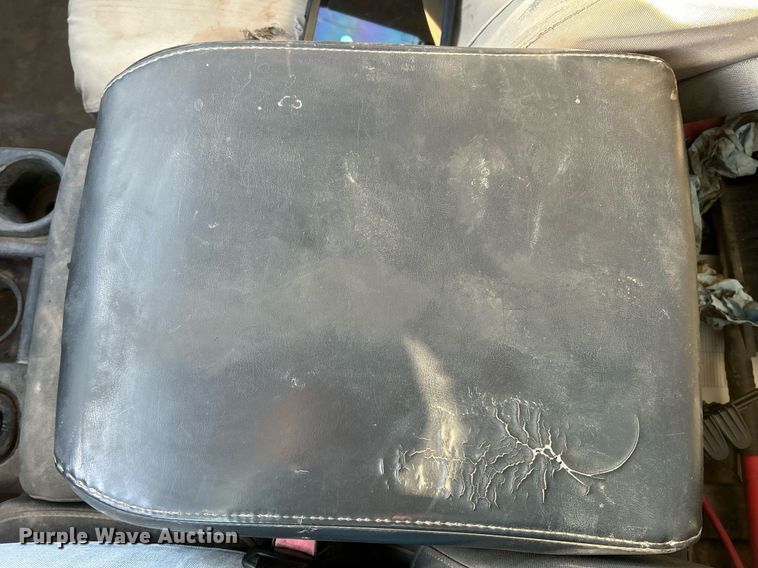 image for item NE9667 2011 Dodge Ram 5500HD  flatbed truck