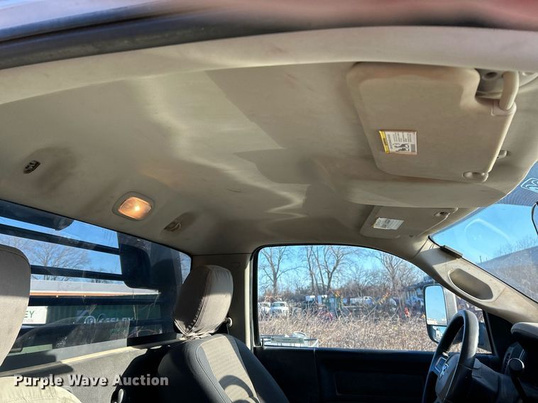 image for item NE9667 2011 Dodge Ram 5500HD  flatbed truck