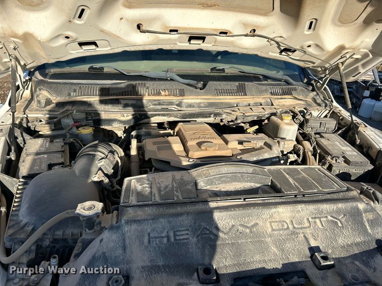 image for item NE9667 2011 Dodge Ram 5500HD  flatbed truck