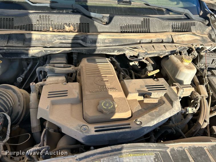 image for item NE9667 2011 Dodge Ram 5500HD  flatbed truck