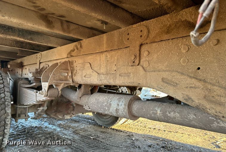 image for item NE9667 2011 Dodge Ram 5500HD  flatbed truck