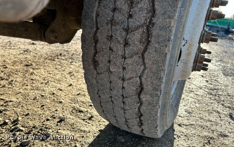 image for item NE9667 2011 Dodge Ram 5500HD  flatbed truck