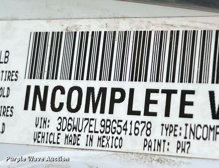 image for item NE9667 2011 Dodge Ram 5500HD  flatbed truck