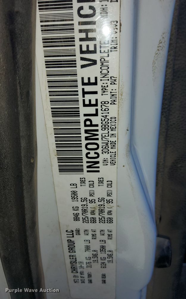 image for item NE9667 2011 Dodge Ram 5500HD  flatbed truck