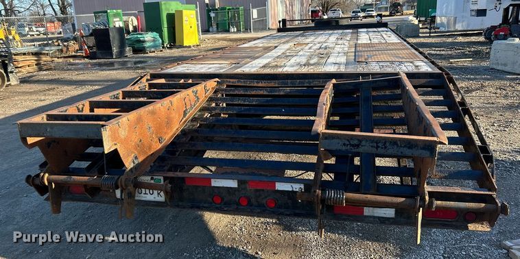 image for item NE9668 2016 Trailerman HHT8225F24  equipment trailer