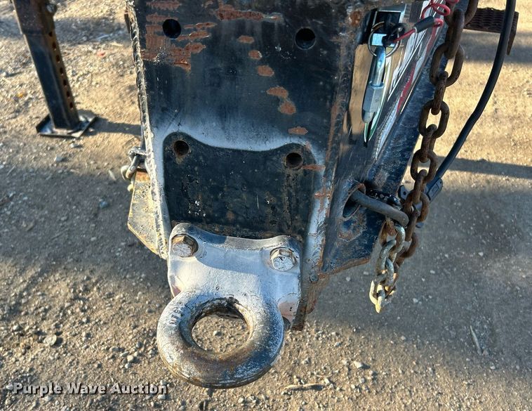 image for item NE9668 2016 Trailerman HHT8225F24  equipment trailer