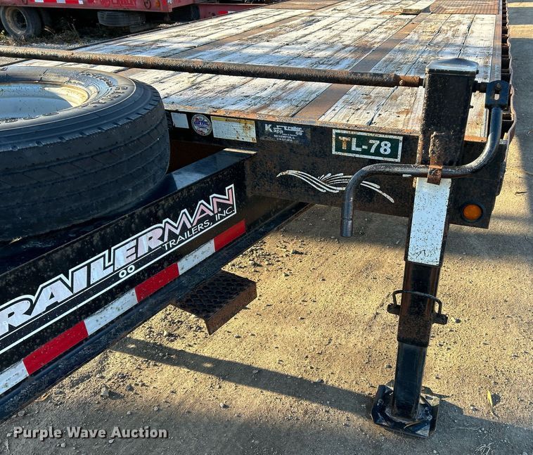 image for item NE9668 2016 Trailerman HHT8225F24  equipment trailer