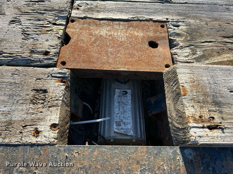 image for item NE9668 2016 Trailerman HHT8225F24  equipment trailer