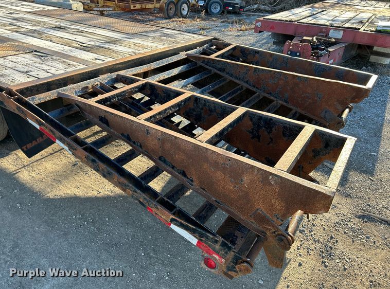 image for item NE9668 2016 Trailerman HHT8225F24  equipment trailer