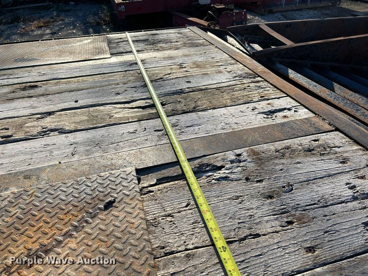 image for item NE9668 2016 Trailerman HHT8225F24  equipment trailer