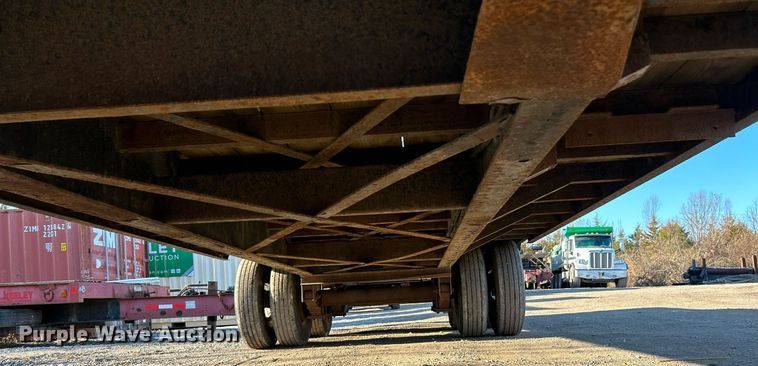 image for item NE9668 2016 Trailerman HHT8225F24  equipment trailer