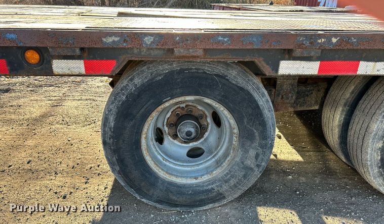image for item NE9668 2016 Trailerman HHT8225F24  equipment trailer