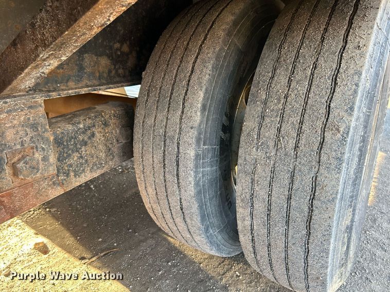 image for item NE9668 2016 Trailerman HHT8225F24  equipment trailer