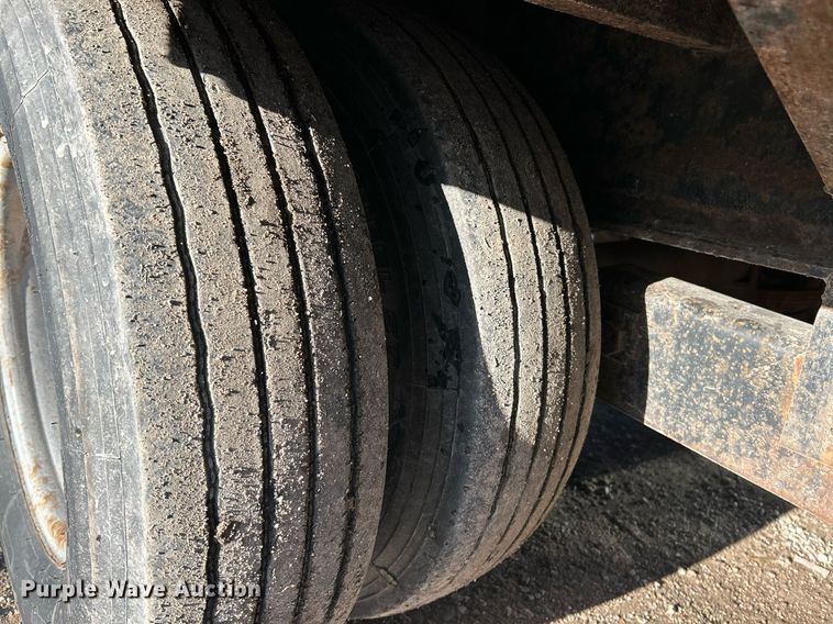 image for item NE9668 2016 Trailerman HHT8225F24  equipment trailer