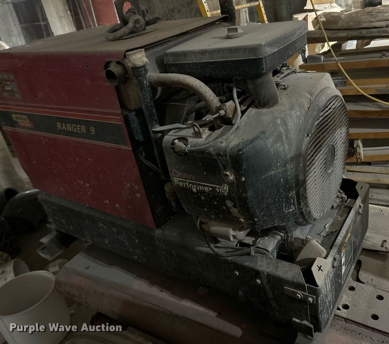 image for item NE9674 Lincoln Ranger 9  welder/generator