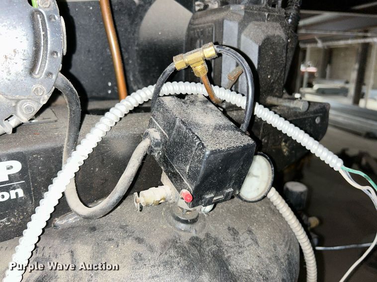 image for item NE9675 Campbell Hausfeld VT627501AJ  air compressor