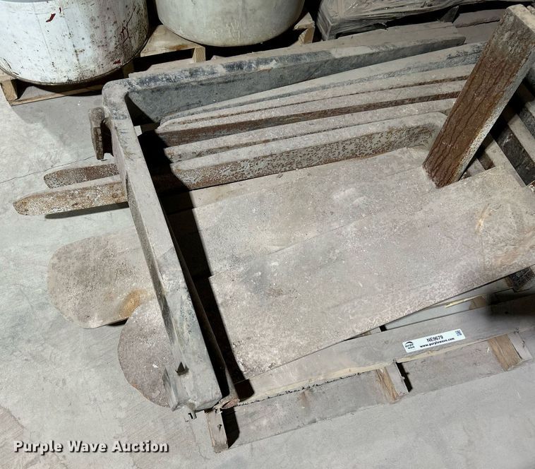 image for item NE9679 (4) sets of forks