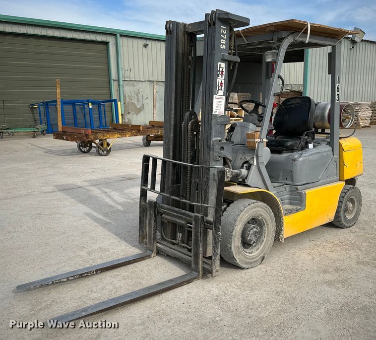 image for item NI9690 Komatsu FG25T-14  forklift