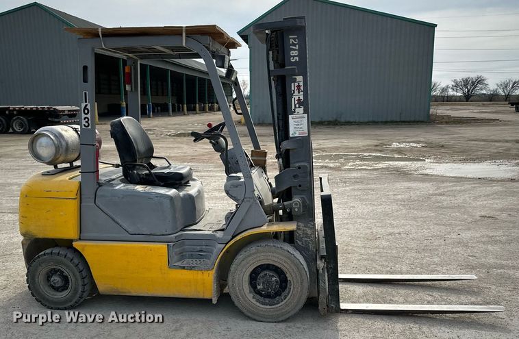 image for item NI9690 Komatsu FG25T-14  forklift
