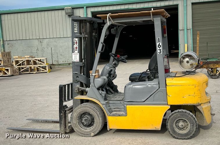 image for item NI9690 Komatsu FG25T-14  forklift