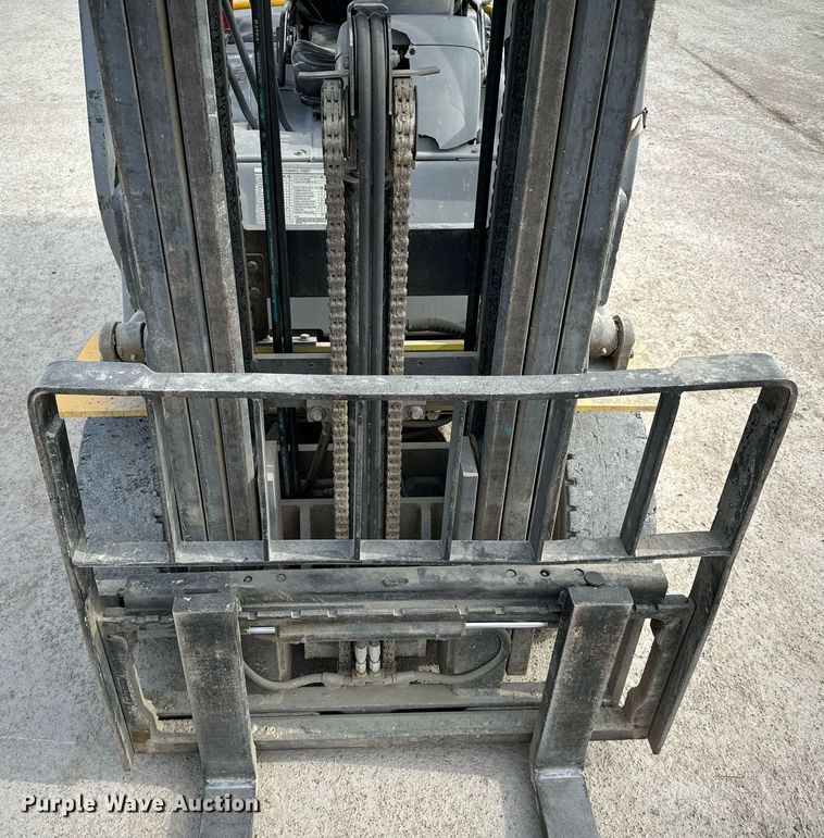 image for item NI9690 Komatsu FG25T-14  forklift