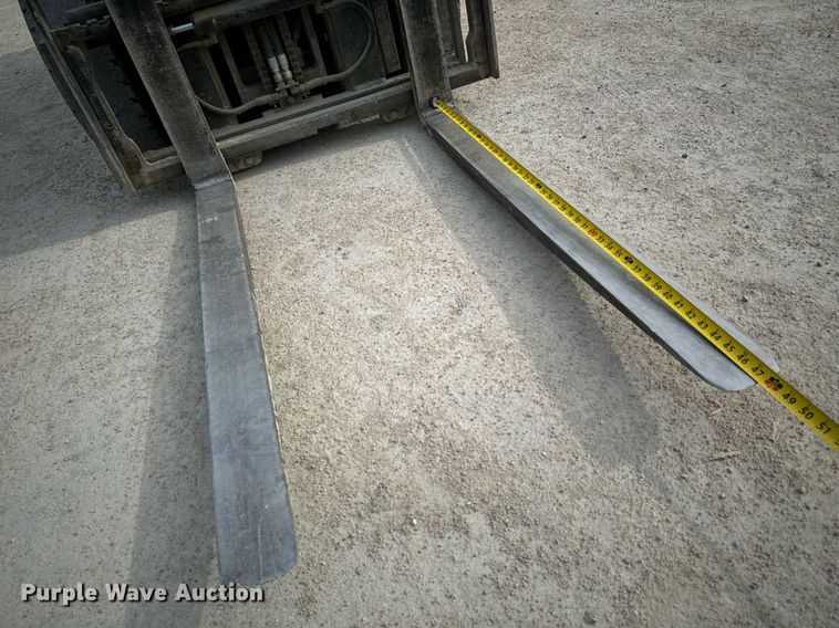 image for item NI9690 Komatsu FG25T-14  forklift