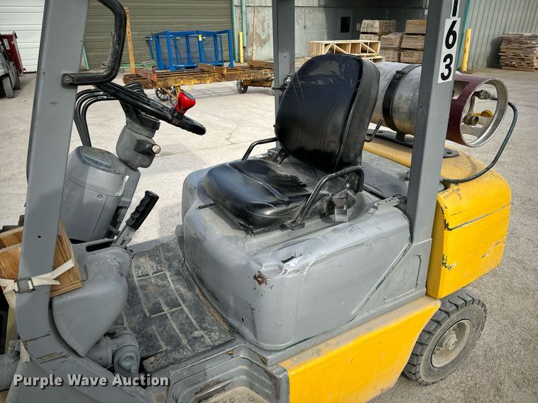 image for item NI9690 Komatsu FG25T-14  forklift