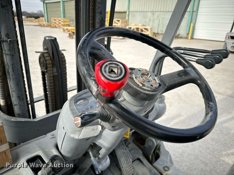 image for item NI9690 Komatsu FG25T-14  forklift